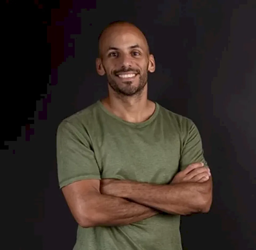 Clément, private coach and therapeutic Thai massage practitioner